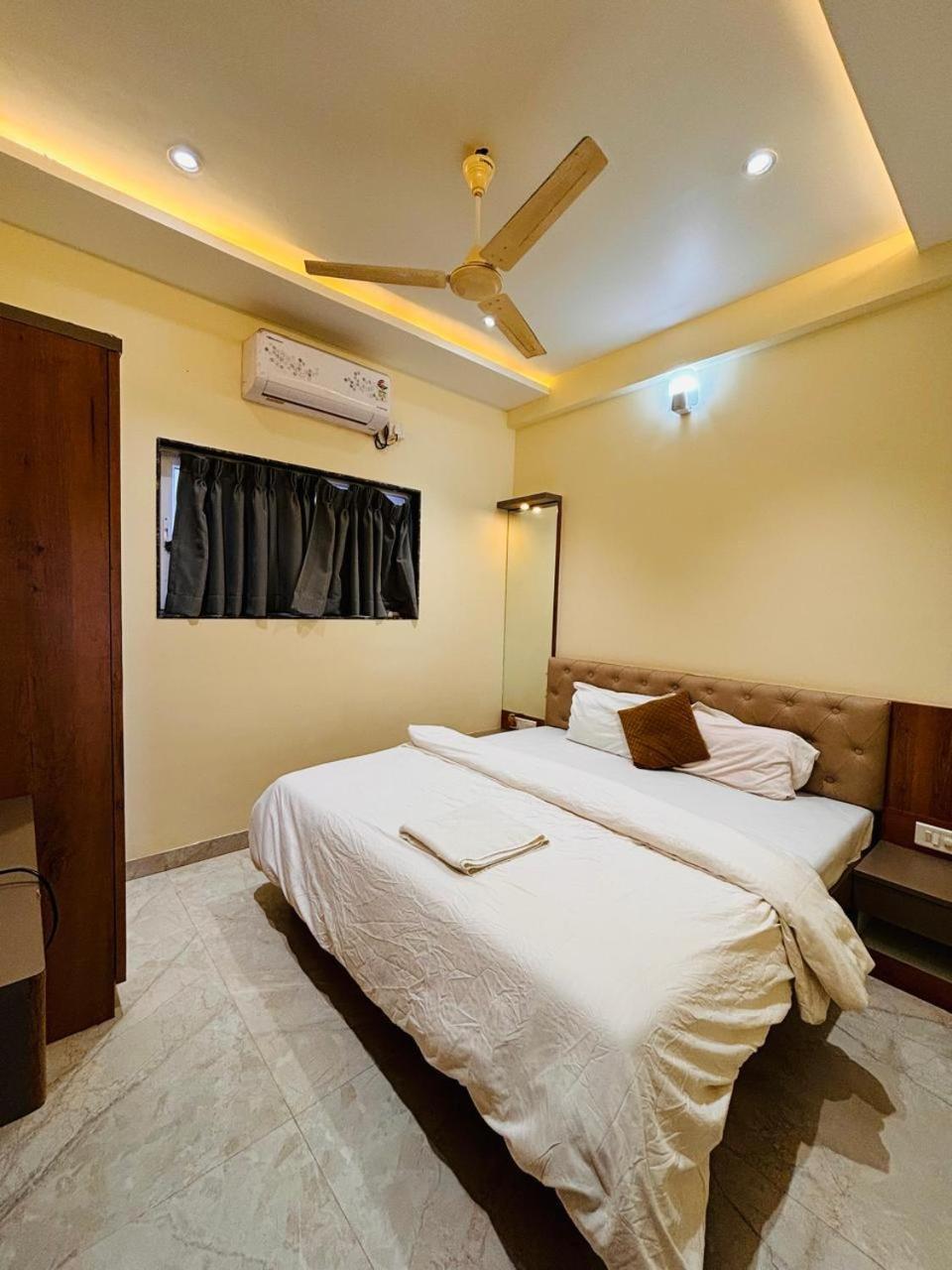 פנצ'גאני Paramount 3 Ac Bedrooms Hall Garden With Lake View מראה חיצוני תמונה