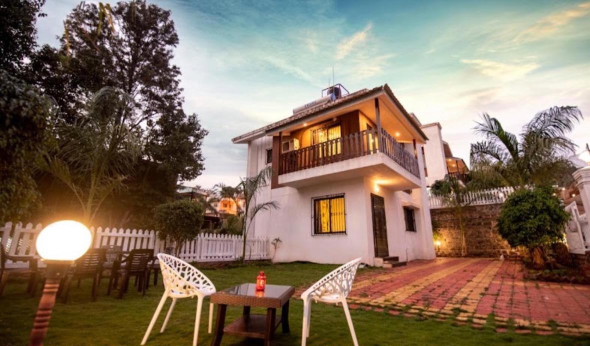 פנצ'גאני Paramount 3 Ac Bedrooms Hall Garden With Lake View מראה חיצוני תמונה
