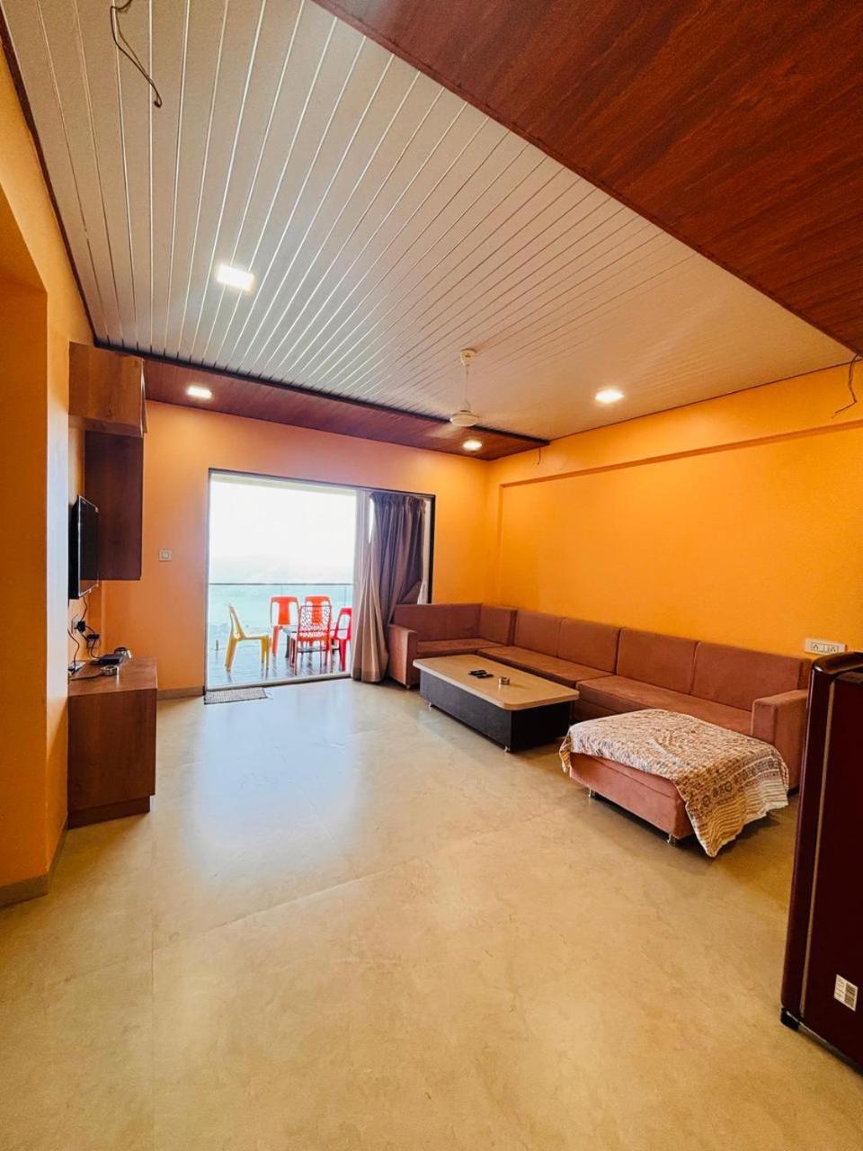 פנצ'גאני Paramount 3 Ac Bedrooms Hall Garden With Lake View מראה חיצוני תמונה