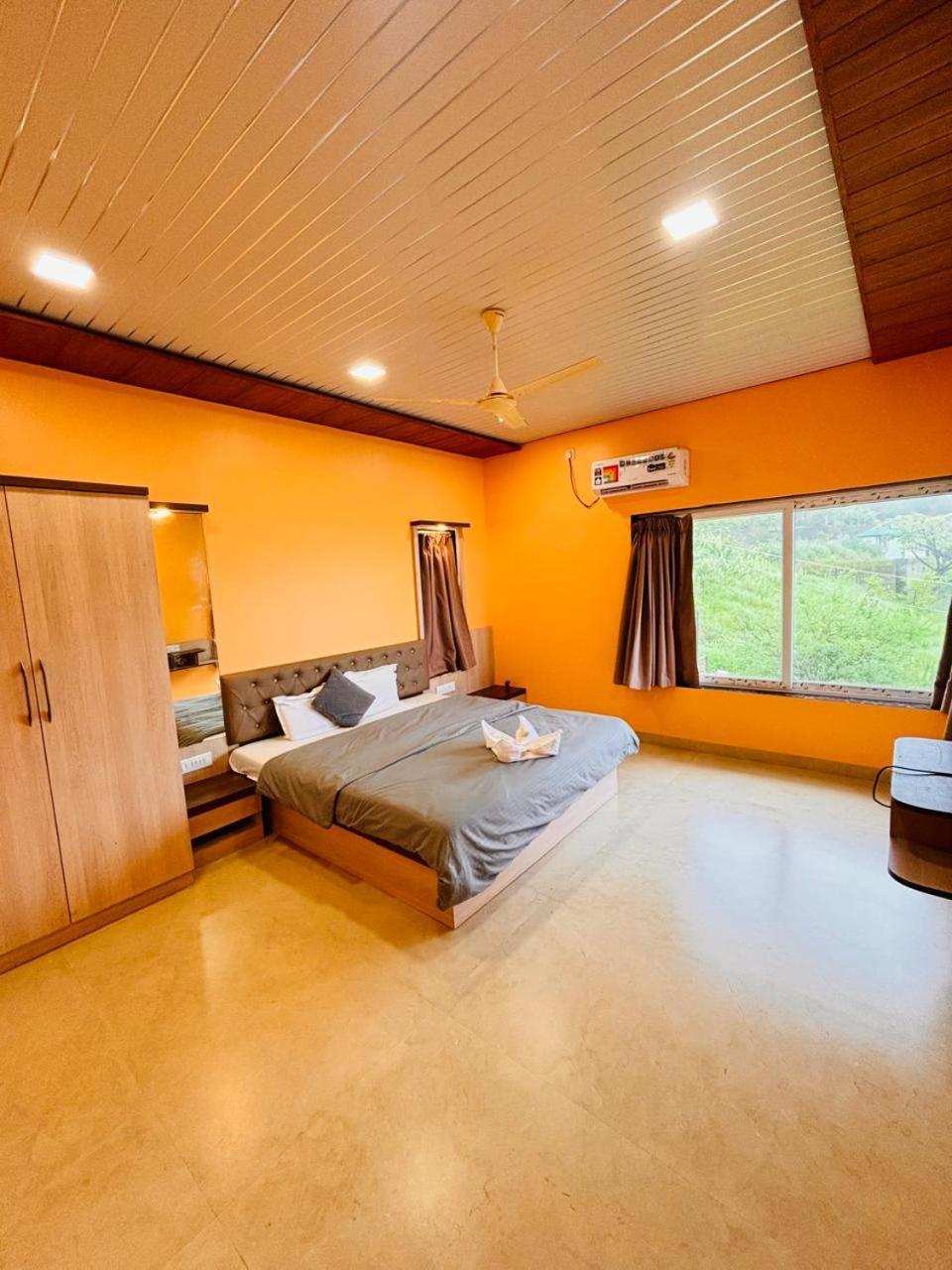 פנצ'גאני Paramount 3 Ac Bedrooms Hall Garden With Lake View מראה חיצוני תמונה