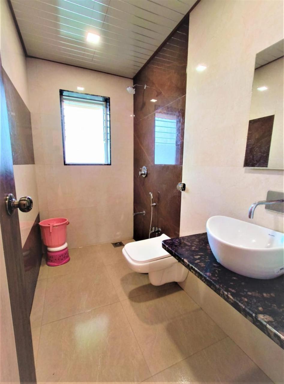 פנצ'גאני Paramount 3 Ac Bedrooms Hall Garden With Lake View מראה חיצוני תמונה
