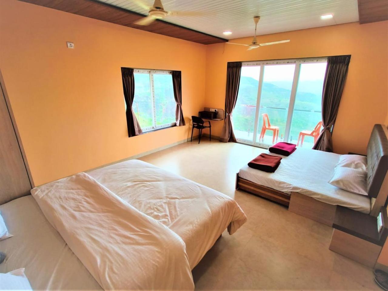 פנצ'גאני Paramount 3 Ac Bedrooms Hall Garden With Lake View מראה חיצוני תמונה